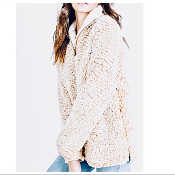 Beautiful Soft Oatmeal Sherpa Zip Pull over - Picture 3 of 6